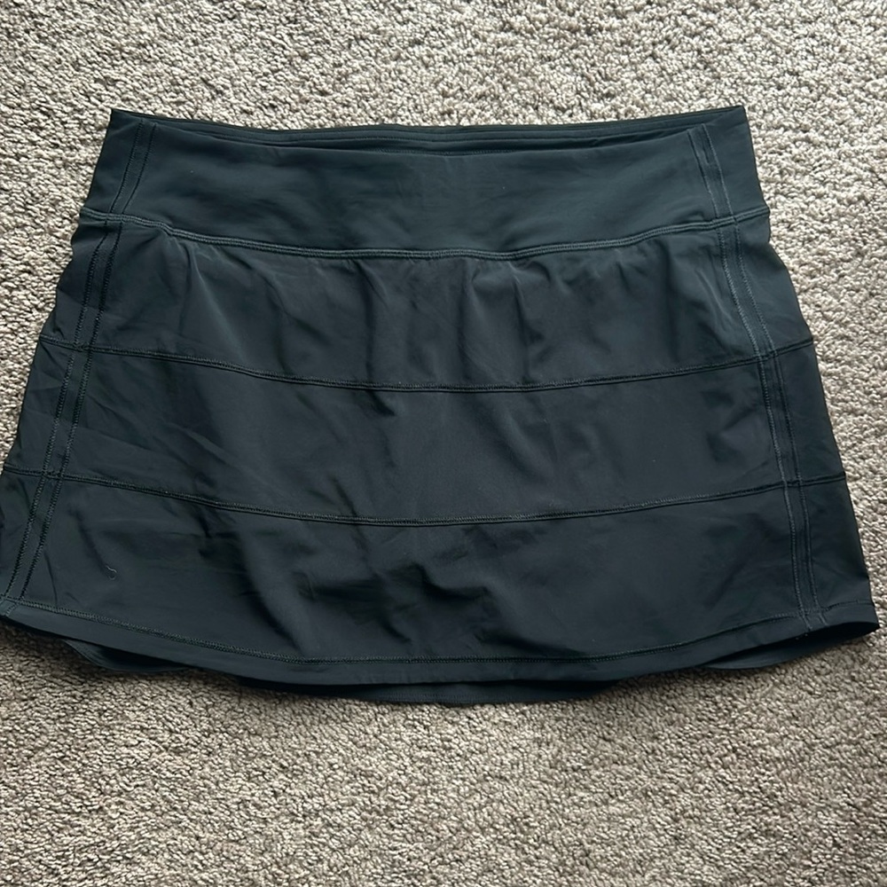 Lululemon Size 10 Pace Rival mid rise Skirt